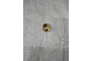 Гужон Втулка свічкова ремонтна 2т 14 мм латунь